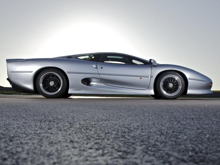  Jaguar XJ220 Pre-Production Test Car 1990 года  (фото 6 из 7)
